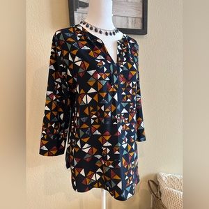 Van Heusen Women’s Navy Blue Blouse w/Multicolor Triangles, Solid Back - Sz S